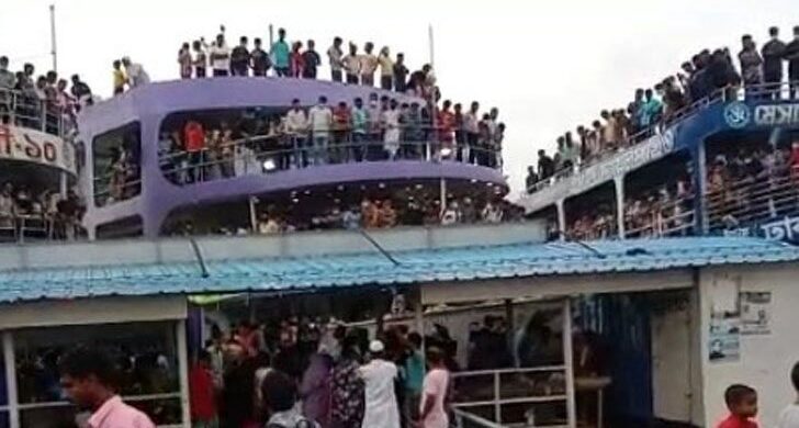 যাত্রীর ঢল, ইলিশা ঘাটের জেটি ভেঙে পড়ার উপক্রম