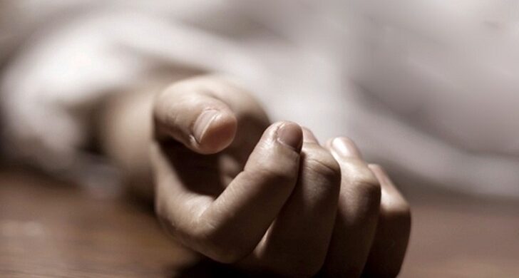 হাসপাতালে বৃদ্ধের রক্তাক্ত লাশ ফেলে পলায়ন