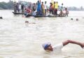 একটানা ৪২ কিমি নদী সাঁতরে তাক লাগালেন পল্লী চিকিৎসক