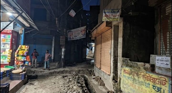যাত্রাবাড়ীতে রাস্তা কেটে অবৈধ গ্যাস সংযোগের অভিযোগ, তদন্তের দাবি
