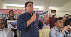 প্রকৃত ঘটনা আড়াল করতে কালকিনিতে নীরিহ লোকজনকে হয়রানি কারার প্রতিবাদে মানববন্ধন