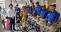 তালতলী উপজেলায় গ্রাম পুলিশদের মাঝে পোশাক ও বাইসাইকেল বিতরণ