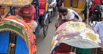 বরগুনায় ব্যাটারিচালিত অটোরিকশার দৌরাত্ম্য, ঘন ঘন লোডশেডিংয়ে অতিষ্ঠ জনজীবন